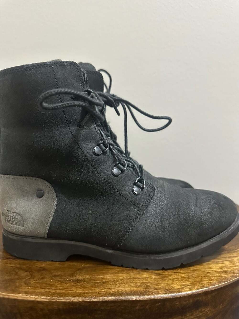 The North Face Ballard Lace II Womens Winter Combat Boots Black Suede Size 7.5 - Picture 2 of 5